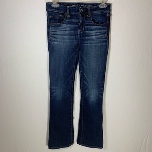 AE Skinny Kick Super Stretch Size 2 Short EUC